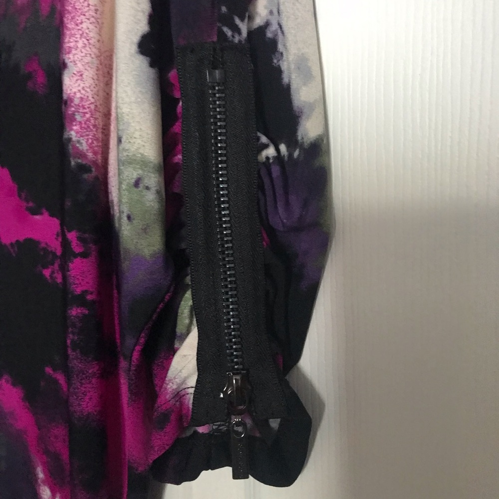 Dress - Picture 6 of 7